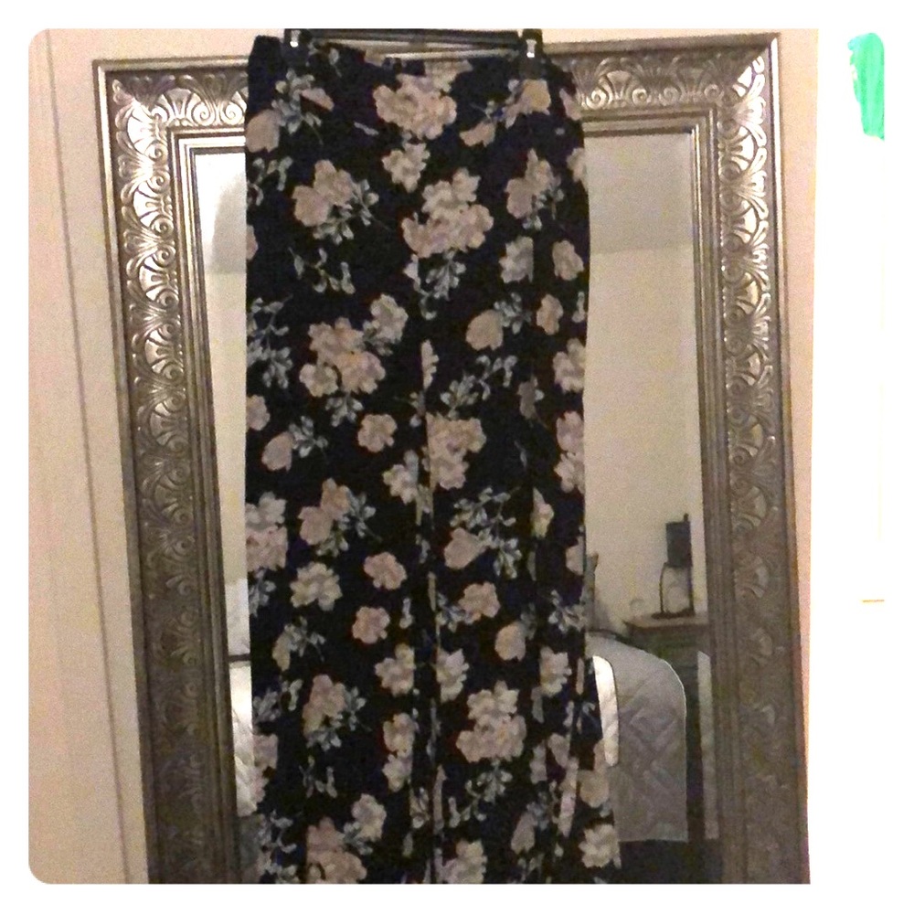 Women’s dress paints